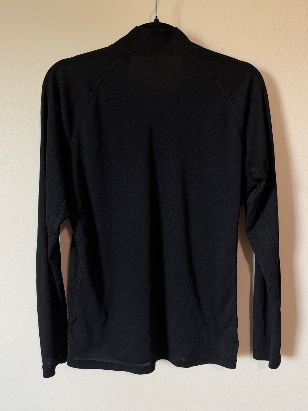 Patagonia light/mid weight quarter zip black pullover hiking layers size men’s S - Picture 2 of 3